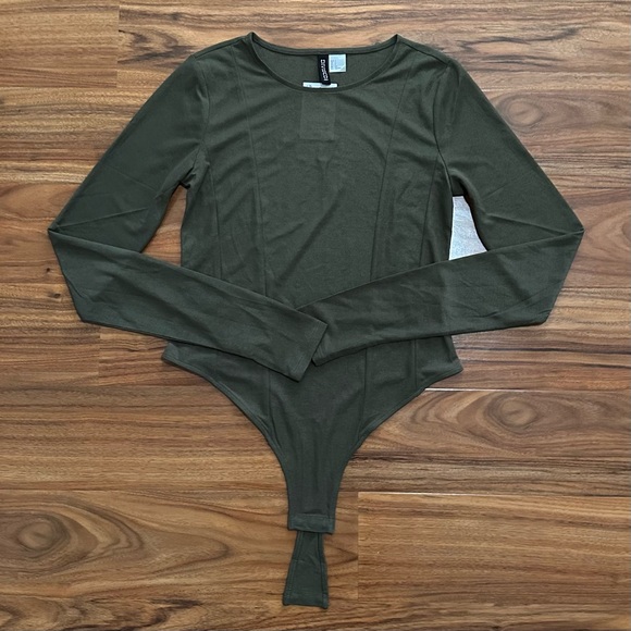 H&M Divided Bodysuit - Picture 3 of 7